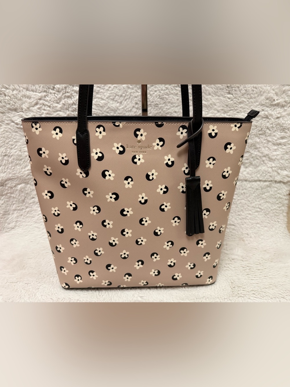 Kate Spade New York Jana Tote in Neutral Multi floral dot print